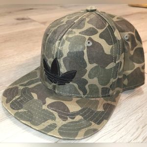 ♣️ Adidas Camo Snapback